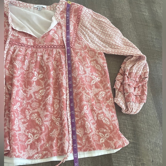 BTFL-Life pink and gold thread blouse in XS - Picture 5 of 10